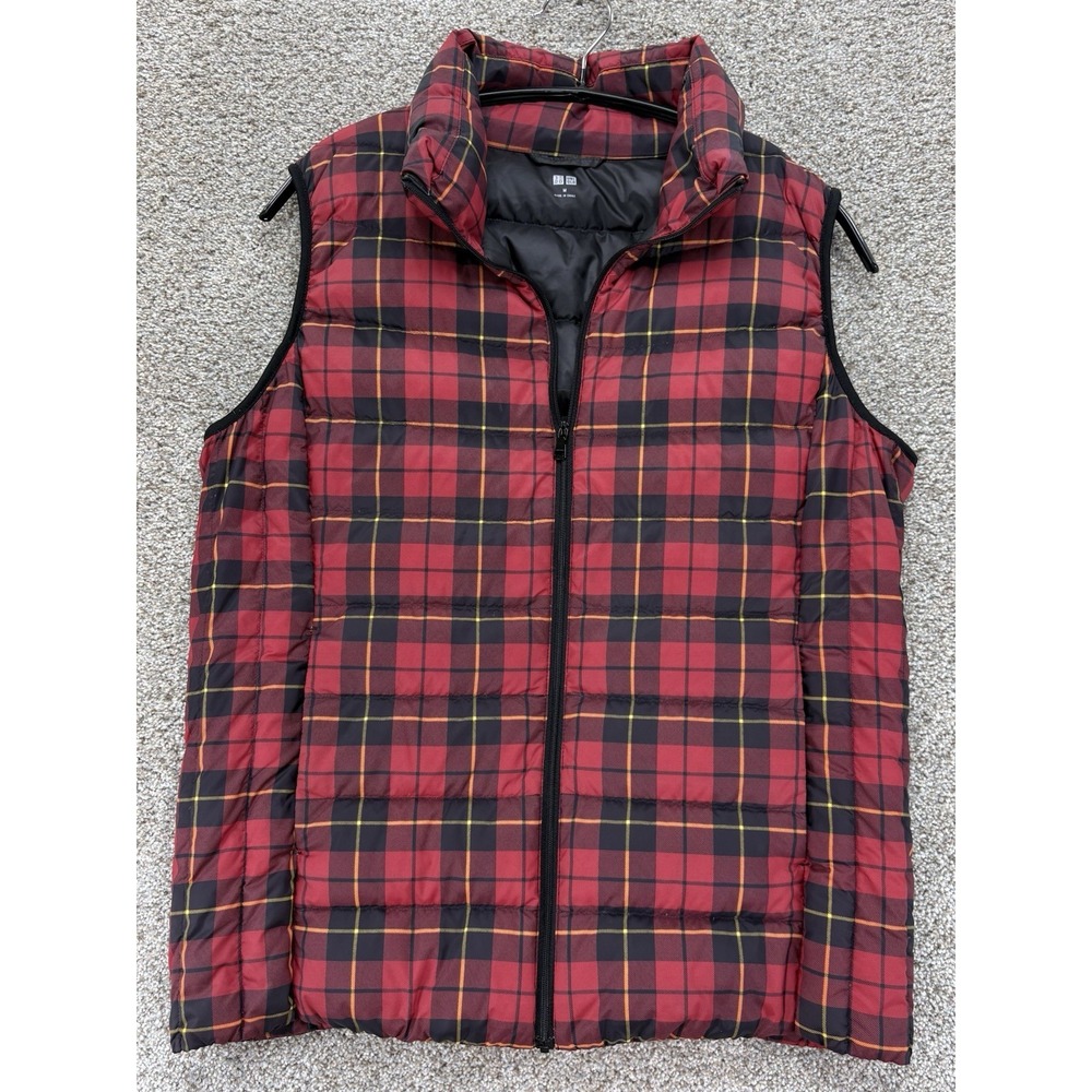 Uniqlo Ultra Light Down Vest Womens M Red Plaid Packable Puffer Preppy Layering